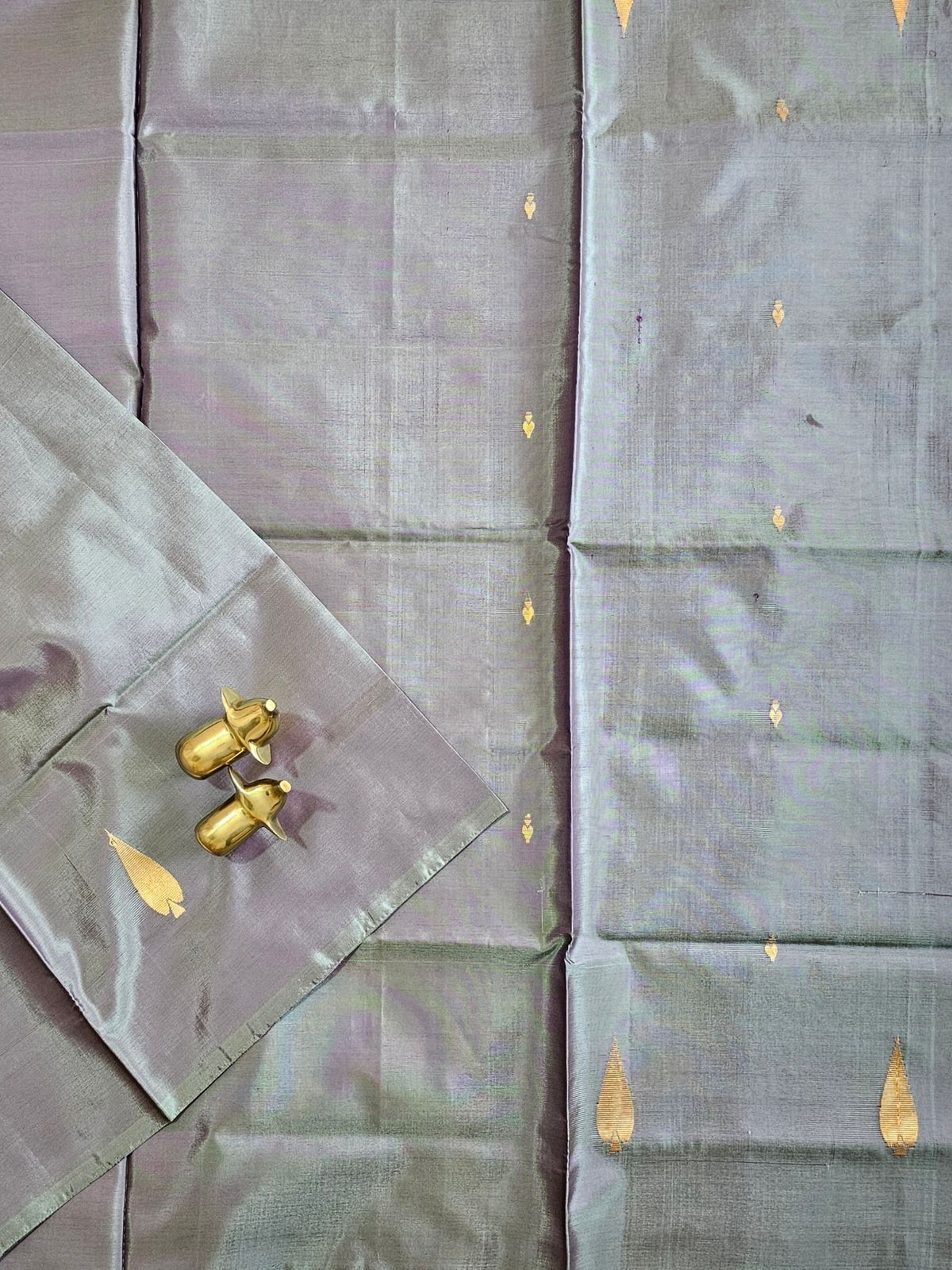 Chinnalampattu Saree - Dual Shade Greyish Green with Pink