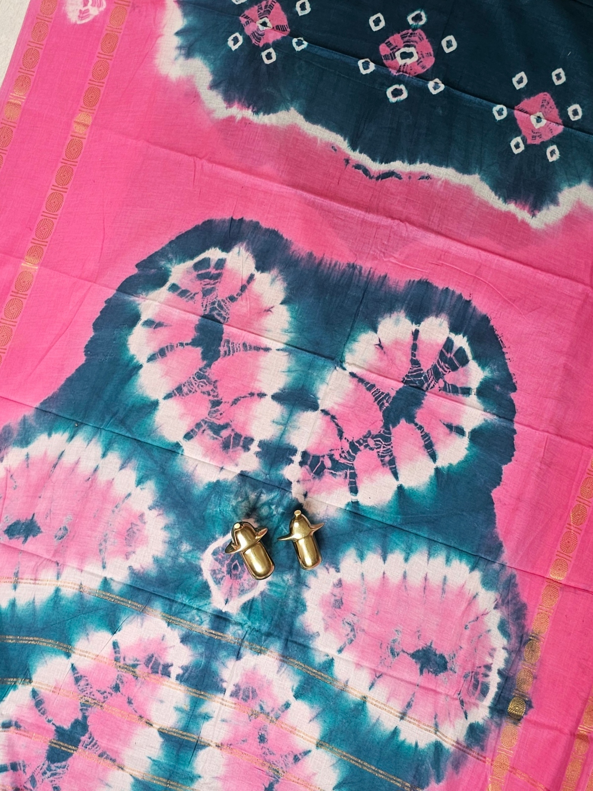Madurai Sungadi Cotton Saree - Peacock Green with Pink