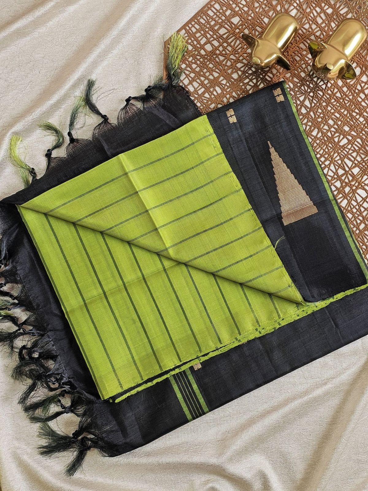 Chinnalampattu Saree - Green with Black