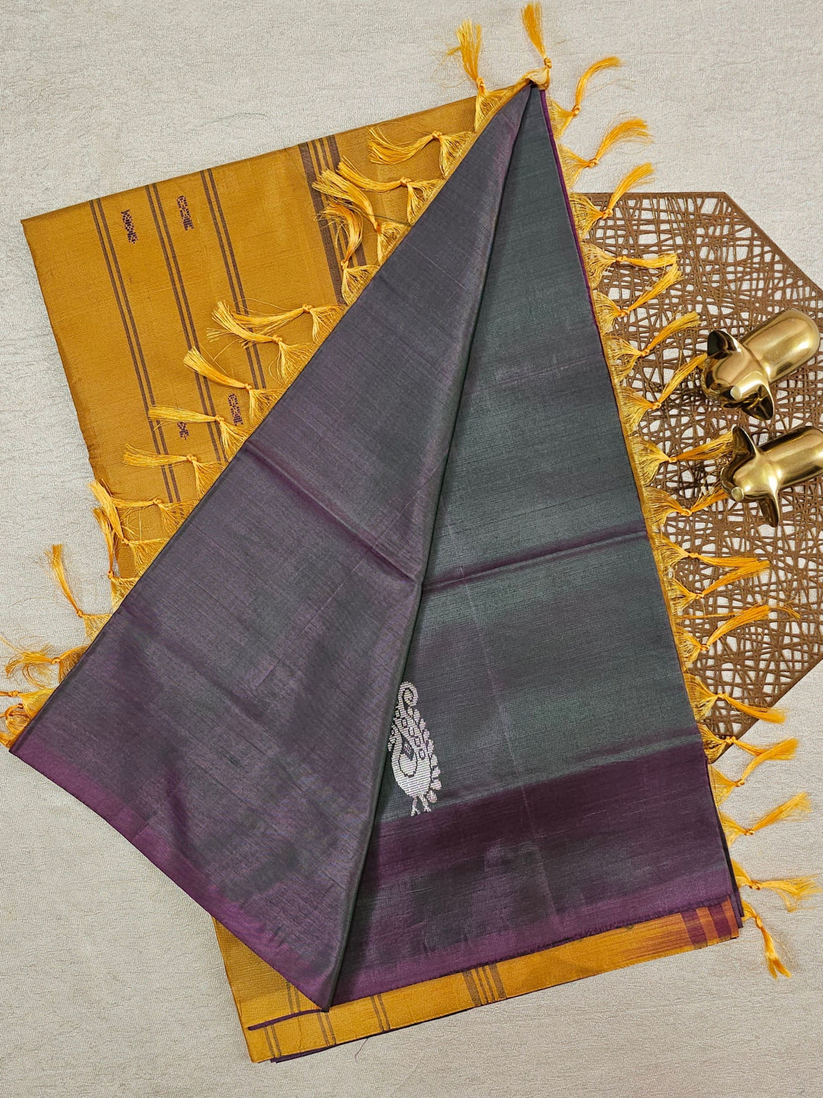 Chinnalampattu Saree - Dual Shade off Green and Pink with Musterd Yellow