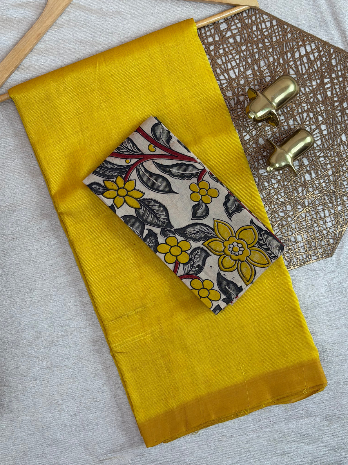 Handwoven Mangalagiri Plain Pattu Saree - Mango Yellow