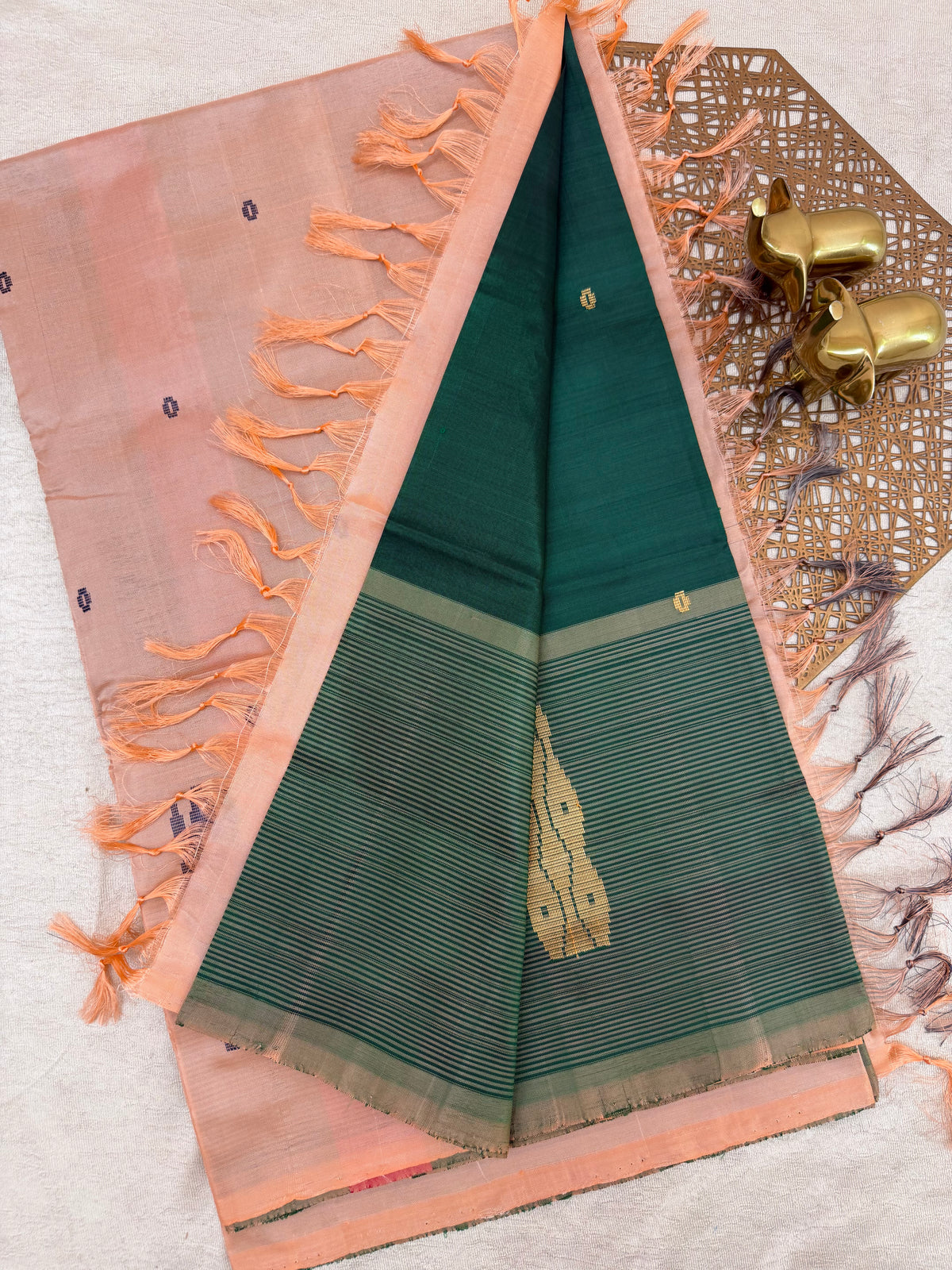 Chinnalampattu Saree - Dark Green with Peach