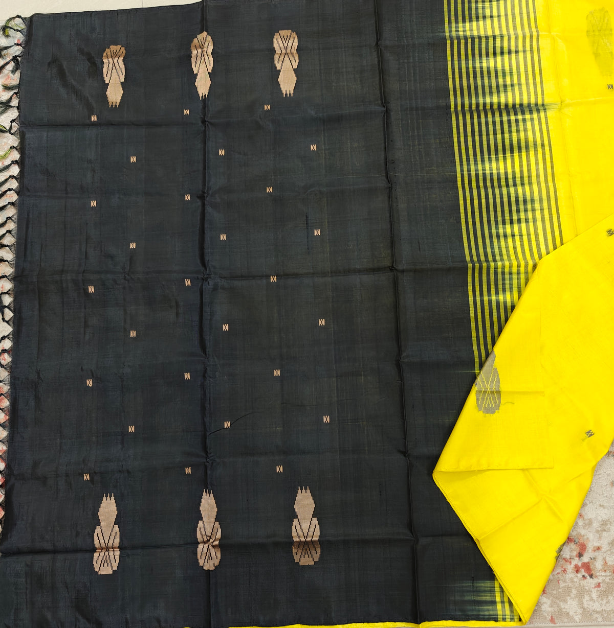 Chinnalampattu Saree- Yellow with Black
