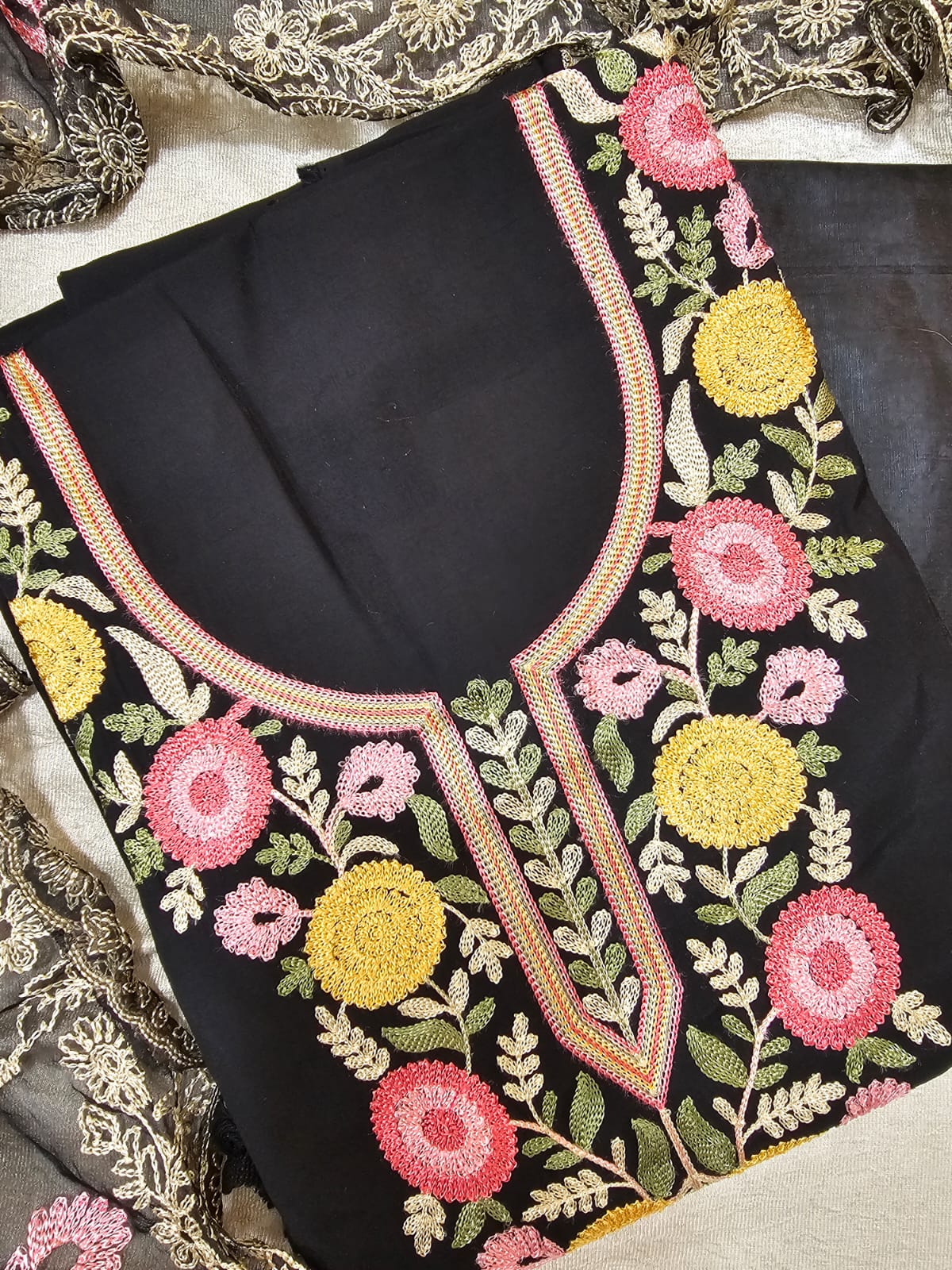 Soft Silk with Heavy Neck - Black