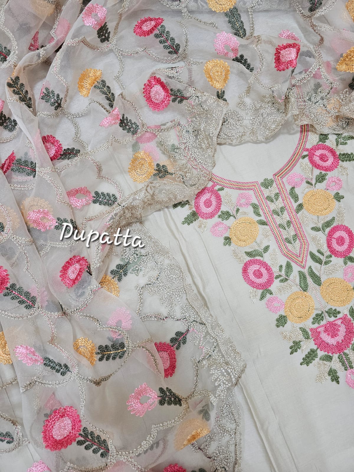 Soft Silk with Heavy Neck - Cream