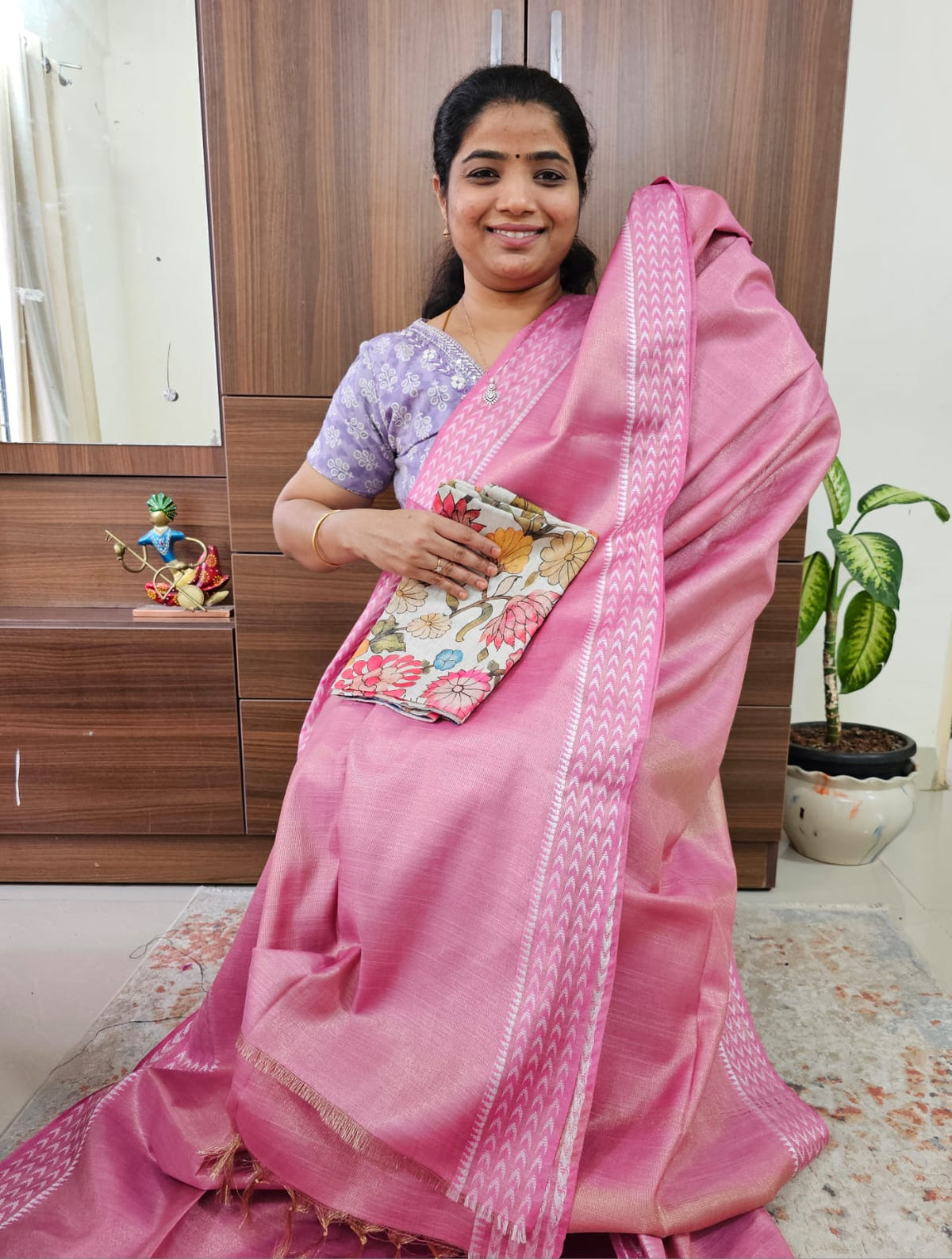 Bhagalpuri Tissue with Matching Blouse - Pink