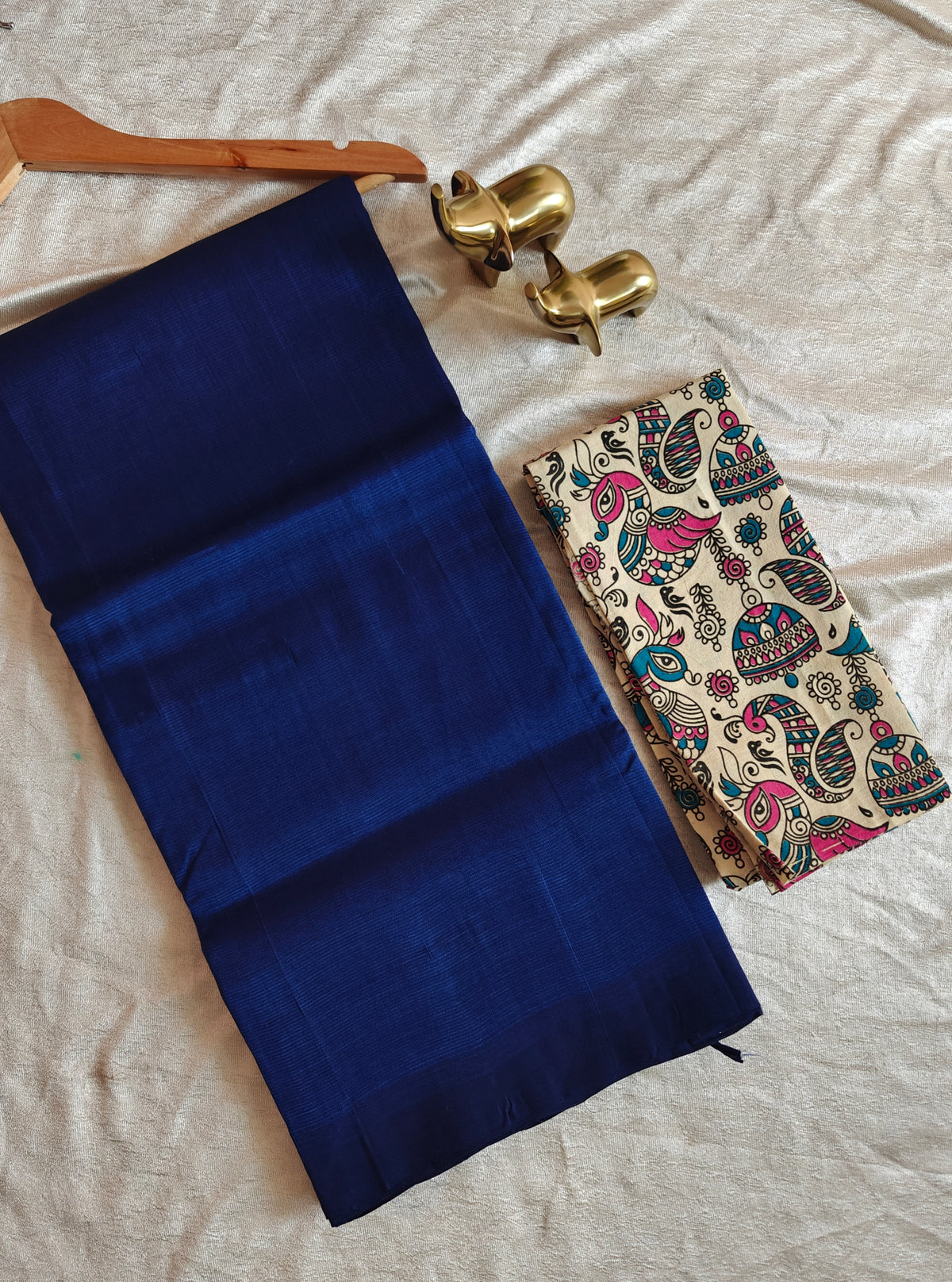 Handwoven Mangalagiri Plain Pattu Saree - Dark Blue