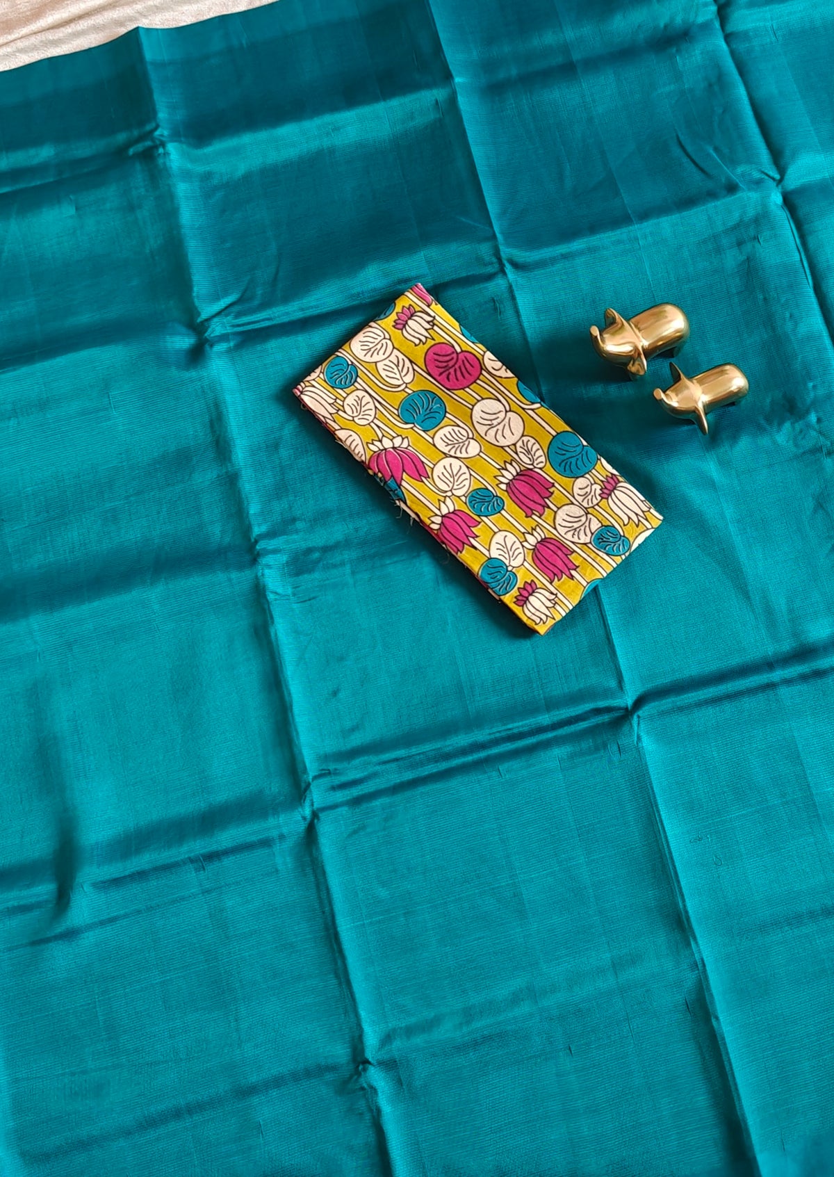 Handwoven Mangalagiri Plain Pattu Saree - Peacock Green