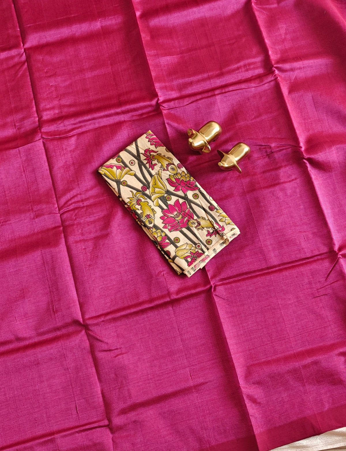 Handwoven Mangalagiri Plain Pattu Saree - Magenta Pink