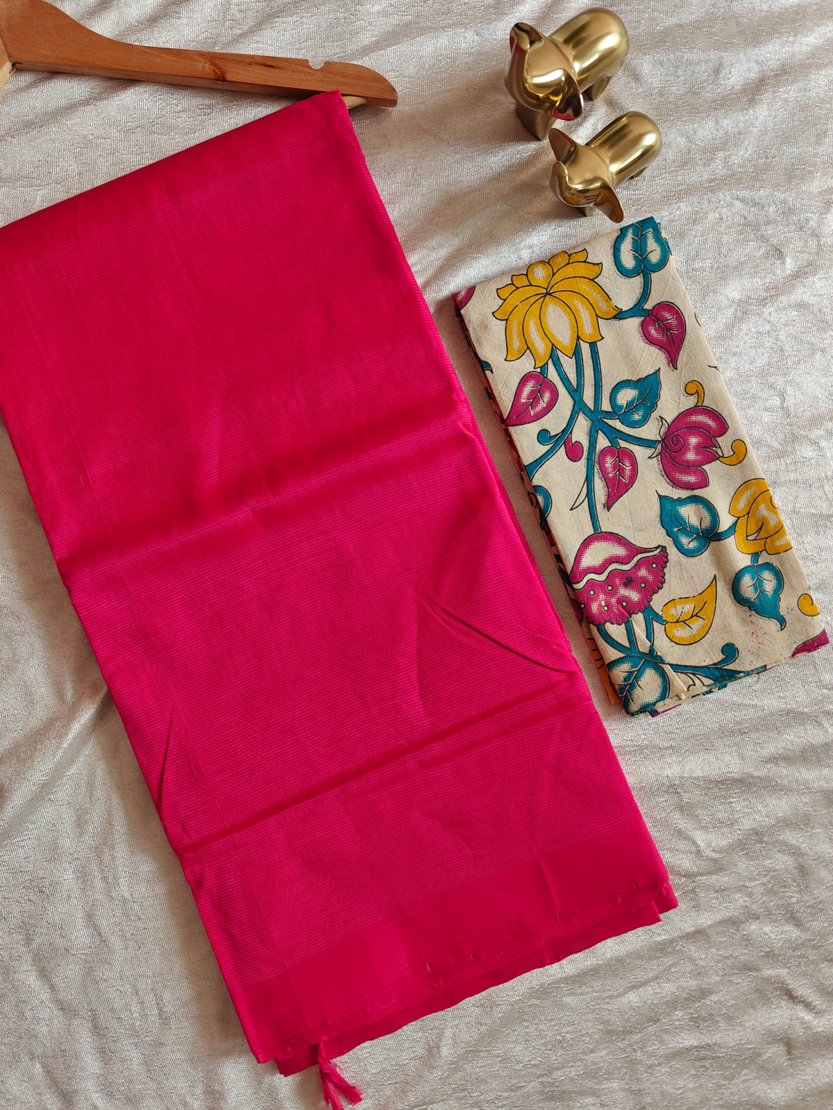 Handwoven Mangalagiri Plain Pattu Saree - Dark Pink