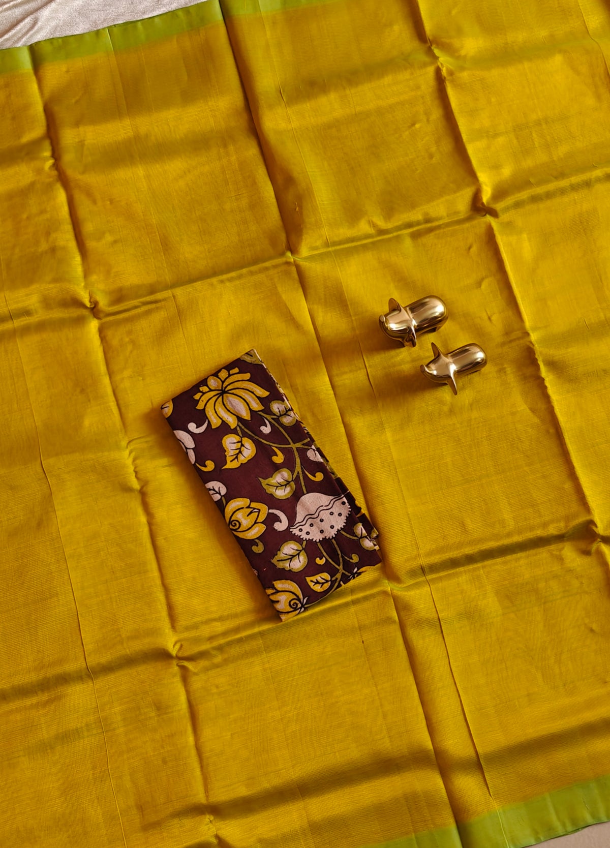 Handwoven Mangalagiri Plain Pattu Saree - Dual Shade Yellow and Green