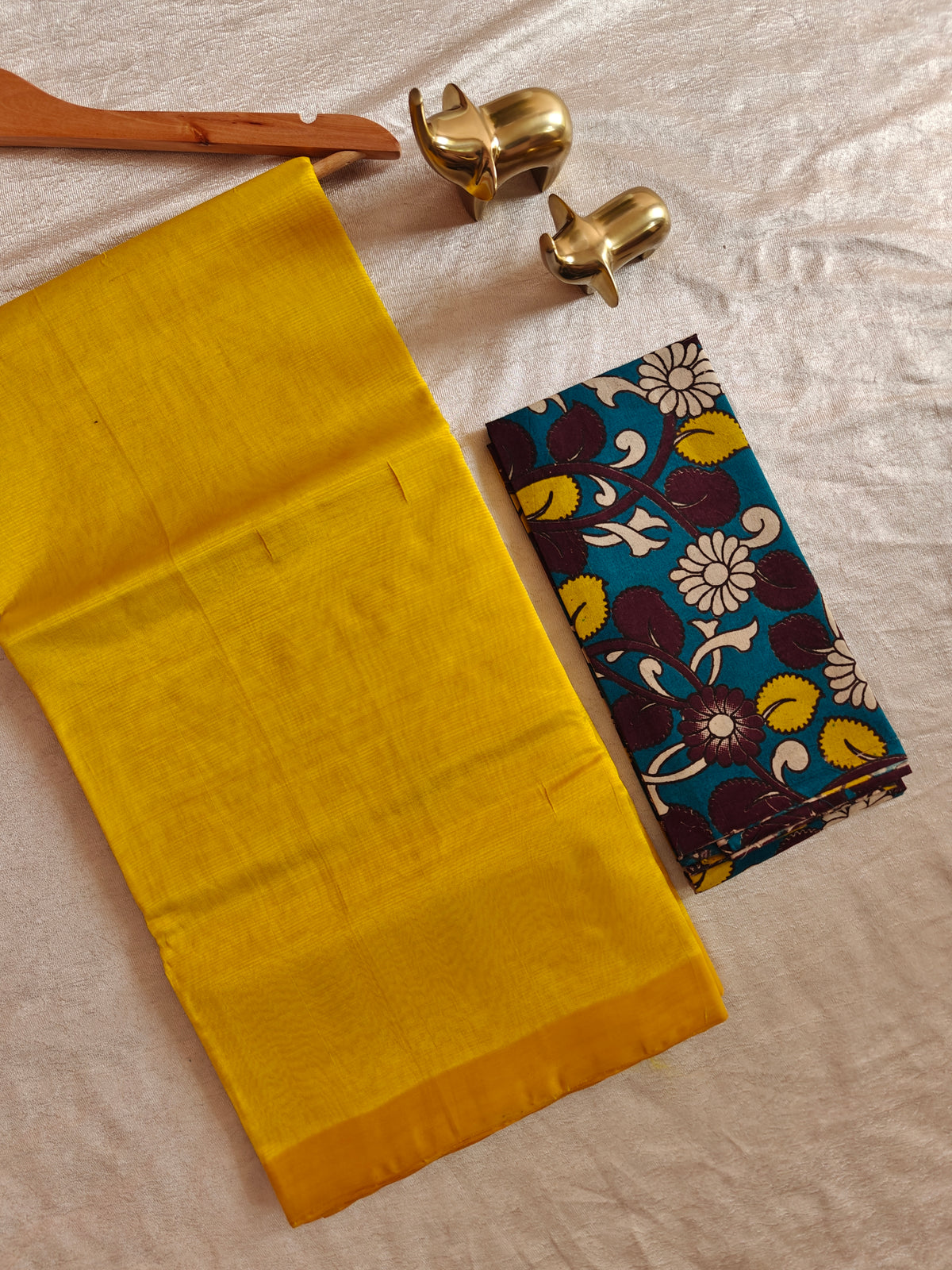Handwoven Mangalagiri Plain Pattu Saree - Mango Yellow