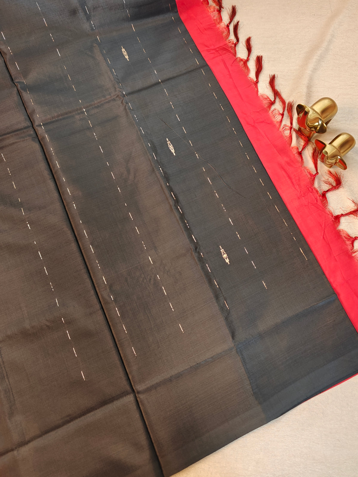 Chinnalampattu Saree - Black with Red