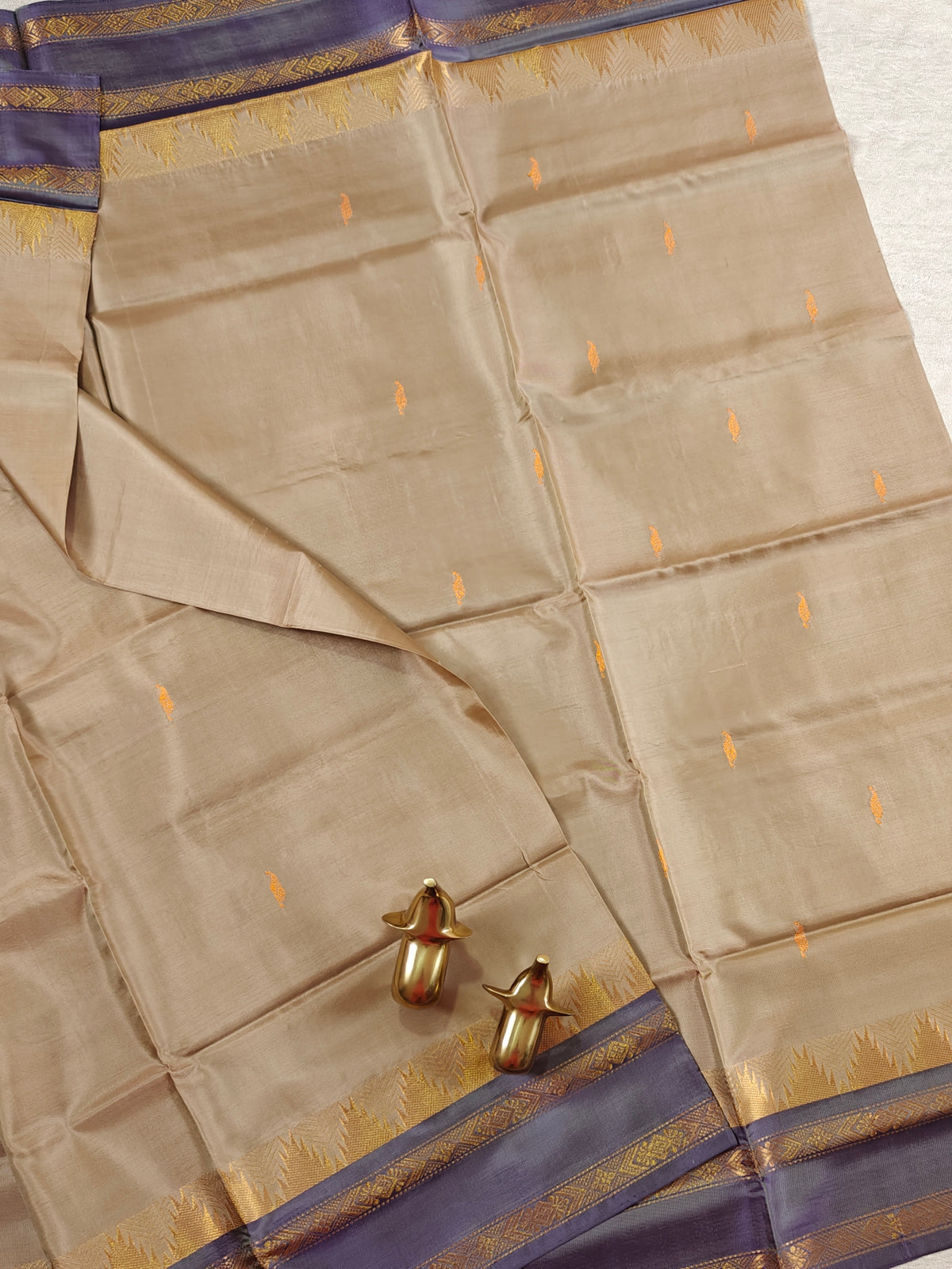 Chinnalampattu Border - Beige with Blue