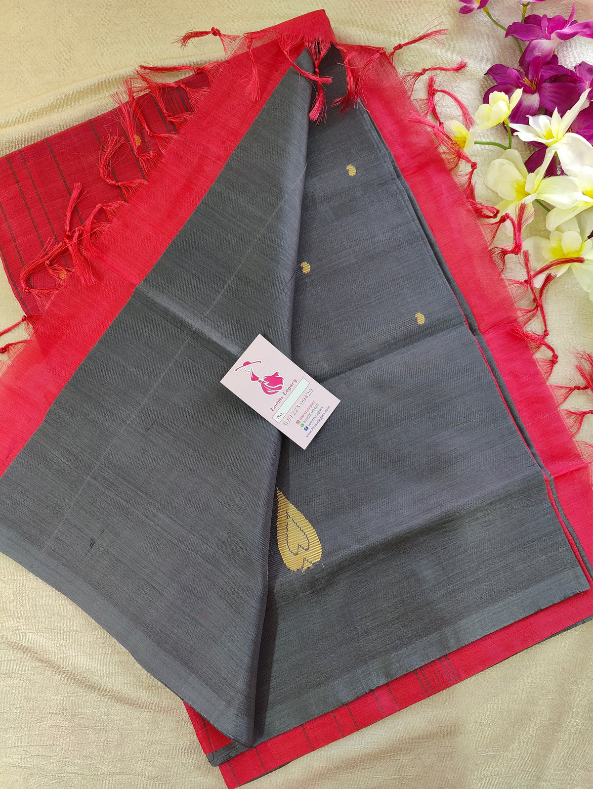 Grey with Pink Pallu Handwoven Chinnalampattu Saree