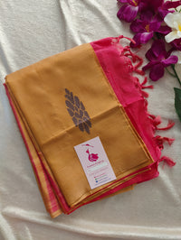 Dark Cream with Pink Pallu Handwoven Chinnalampattu Saree