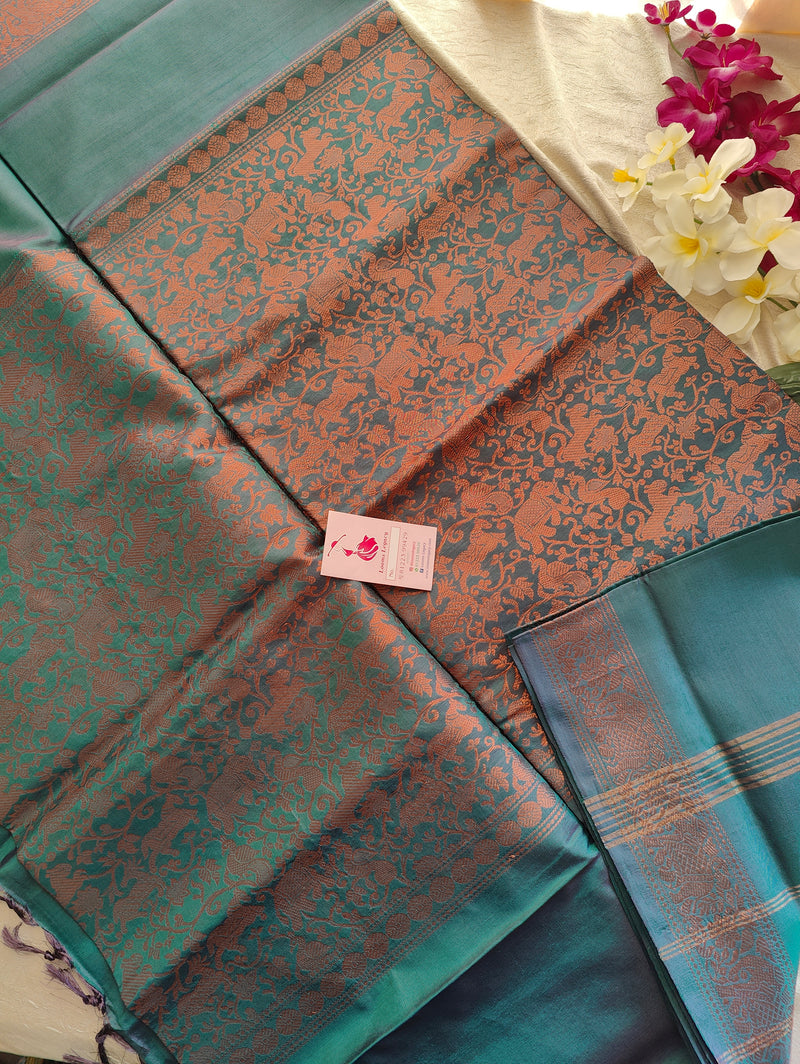 Monochrome Peacock Green Vanasingaram Pattern Chinnalampattu Border Saree