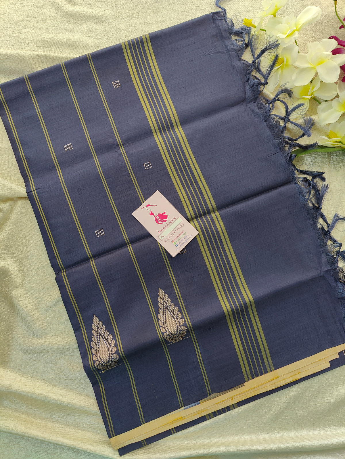 Cream with Blue  Pallu Handwoven Chinnalampattu Saree