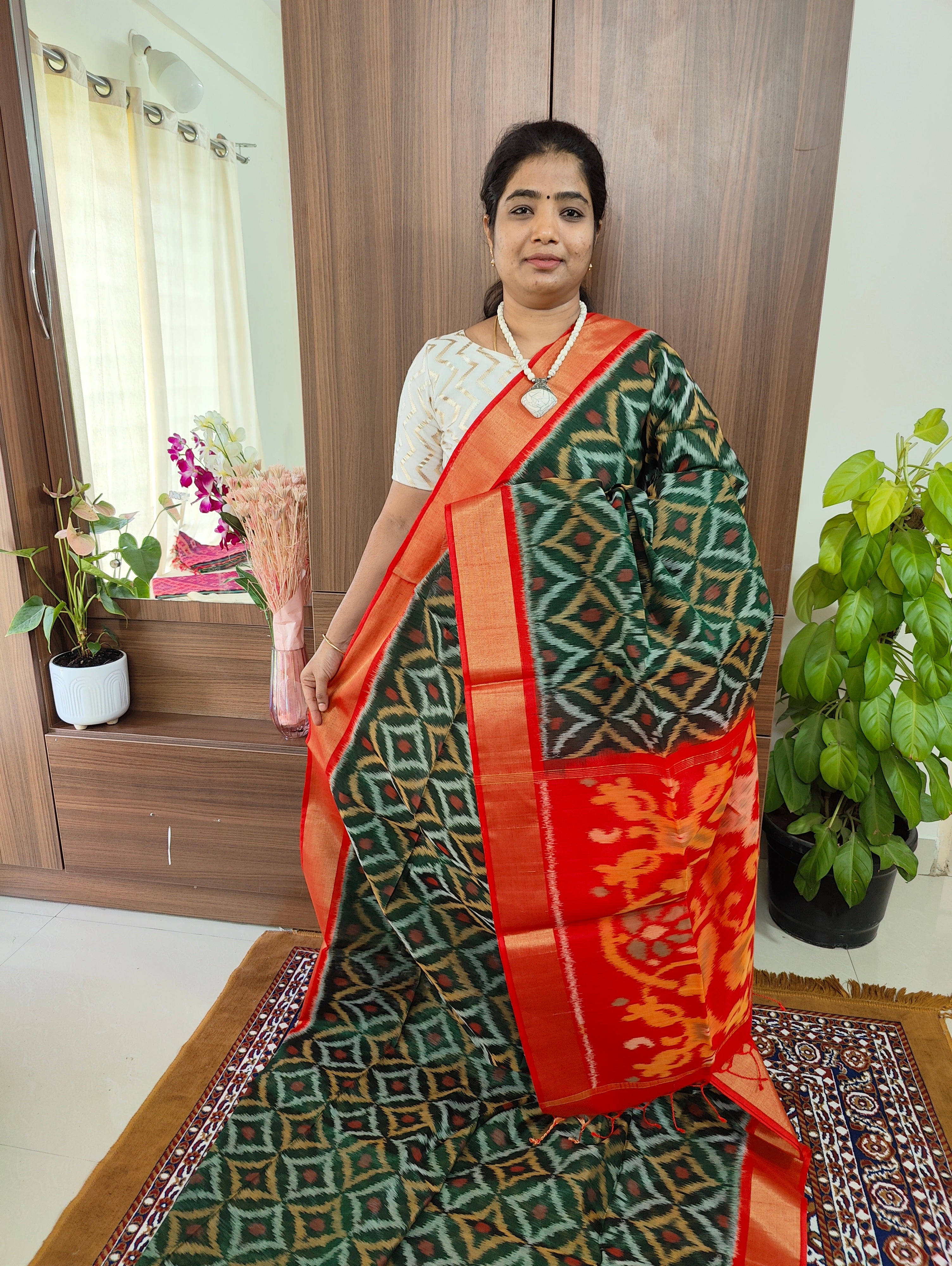Grey and Brown Pochampally Ikat Cotton Handloom Saree with Grill Pallu –  Uppada