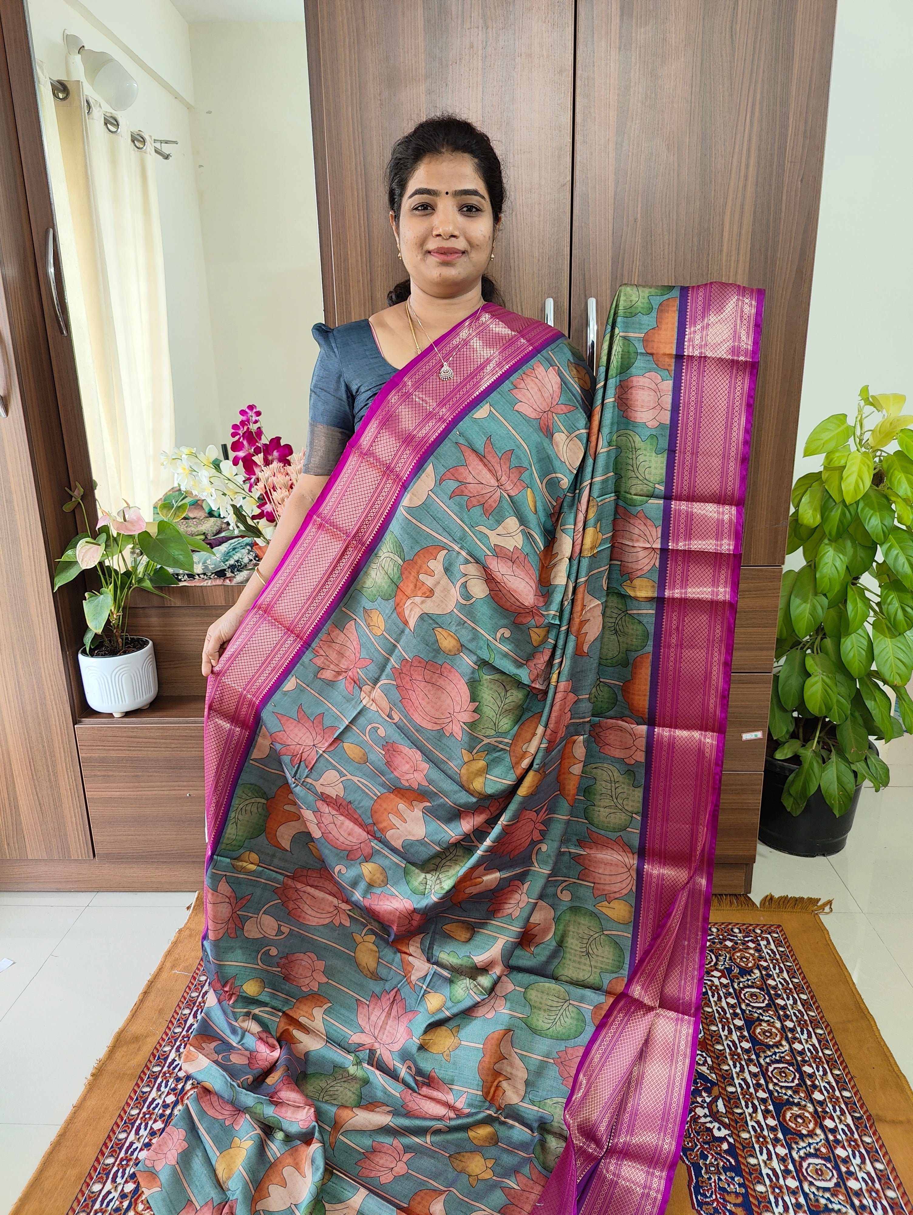 Black Color Kalamkari Printed Pure Linen Saree. – svaracollection