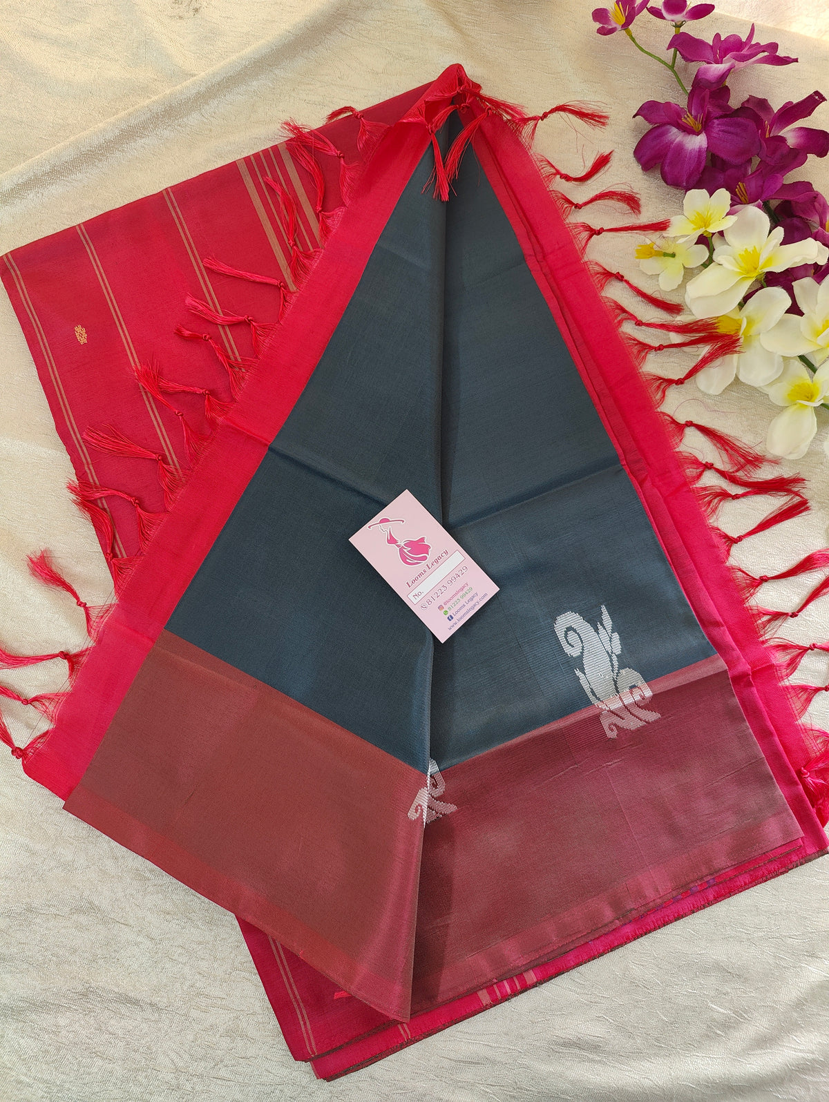 Grey with Pink Pallu Handwoven Chinnalampattu Saree