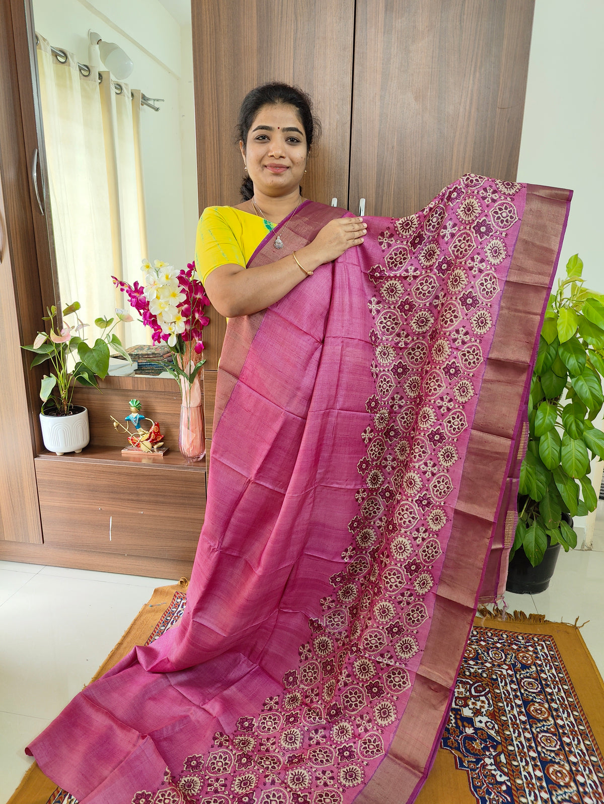 Dual Shade Pink cum Purple Pure Handwoven Tussar Silk Saree with Zari Border