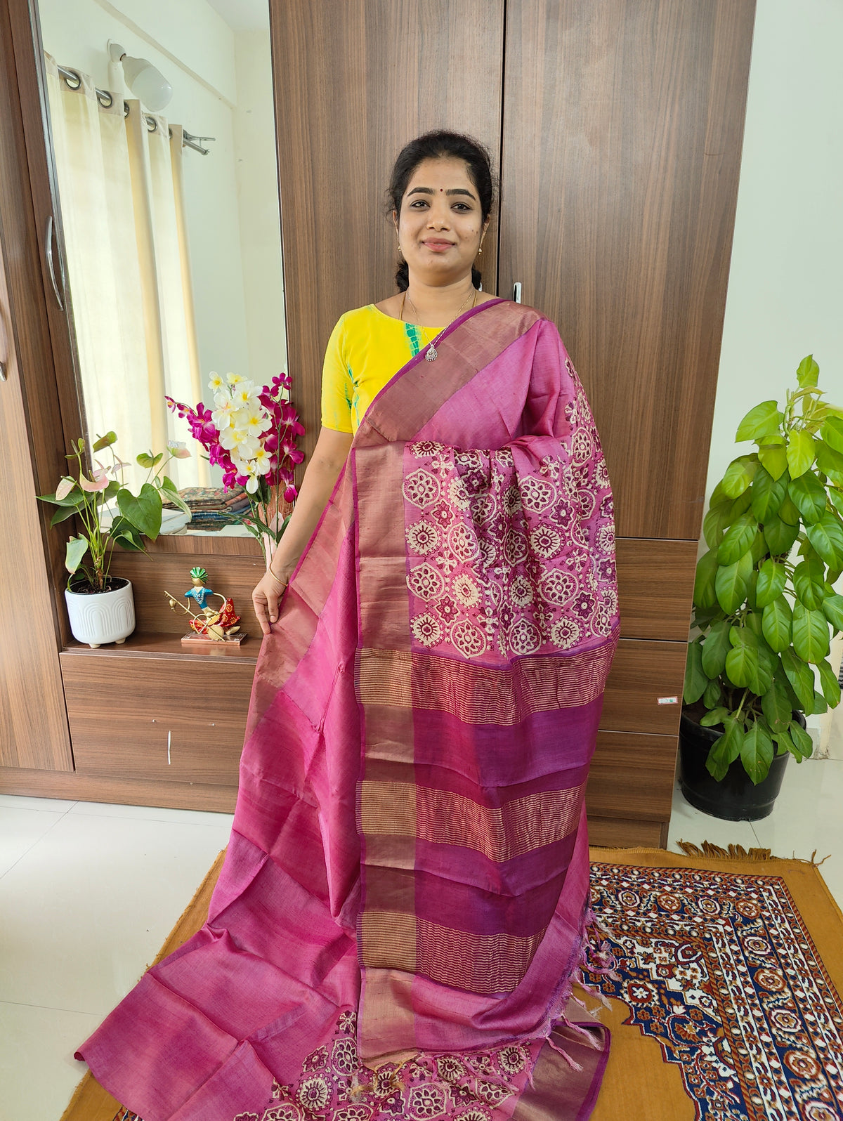 Dual Shade Pink cum Purple Pure Handwoven Tussar Silk Saree with Zari Border