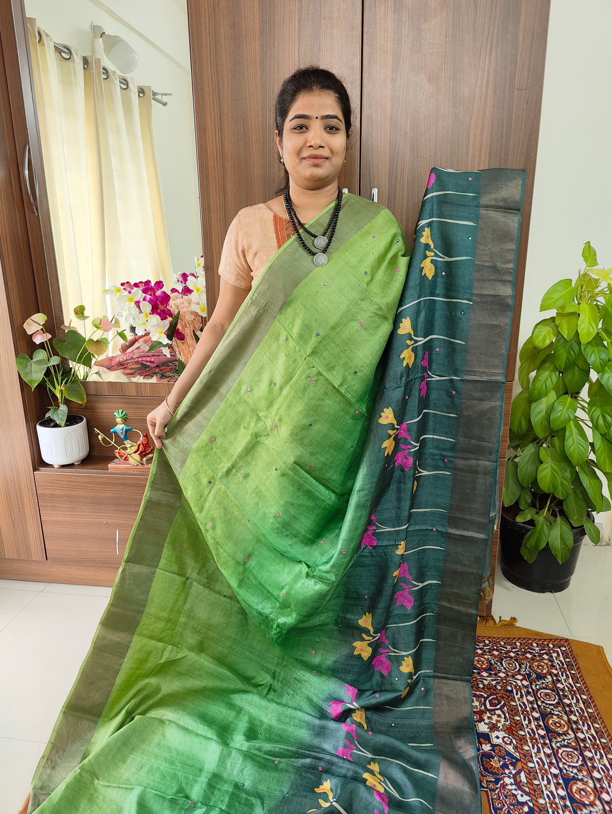 Multi Green Shade with Hand Painted Floral Design Pure Handwoven Tussar Silk Saree with Cut Work Pallu