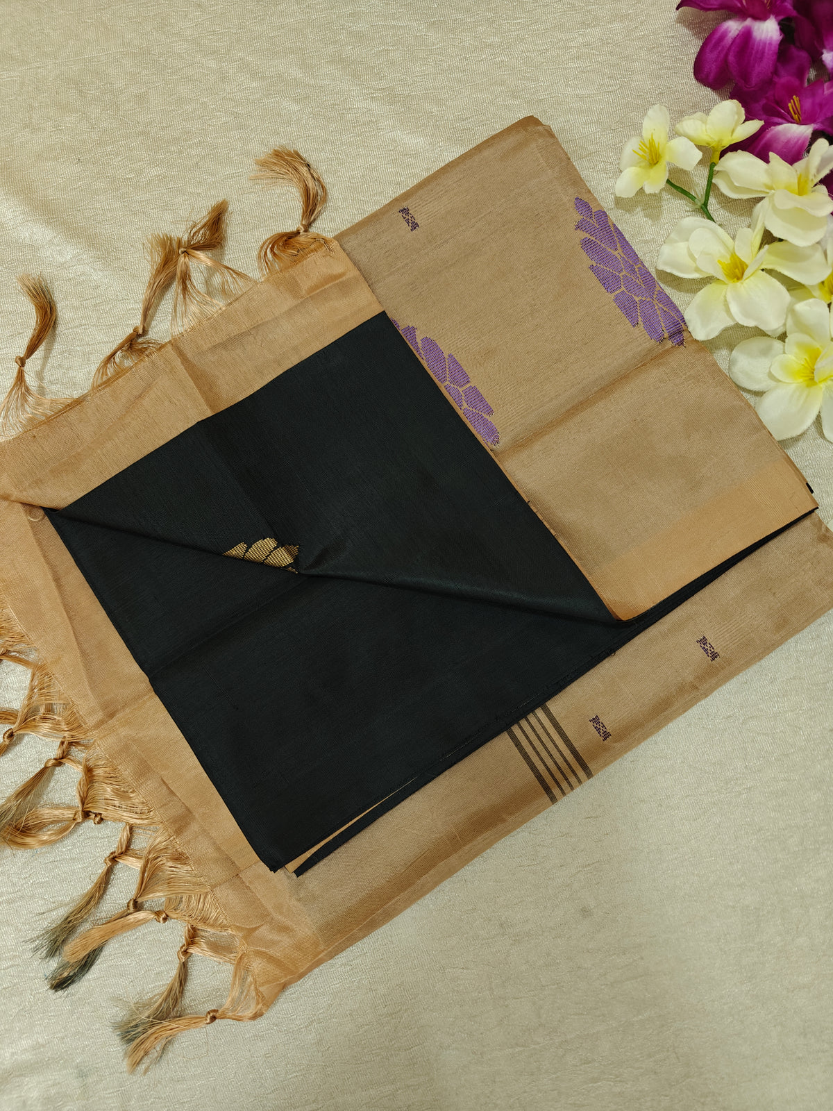 Chinnalampattu Saree- Black with Cream