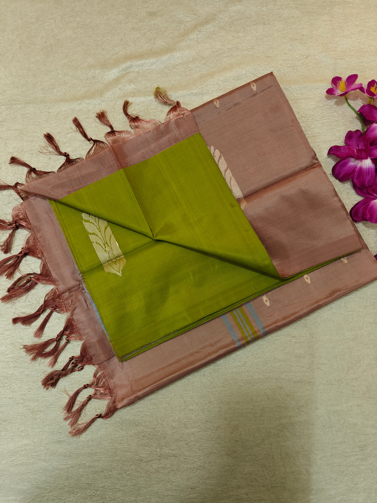 Chinnalampattu Saree- Green with Onion Pink