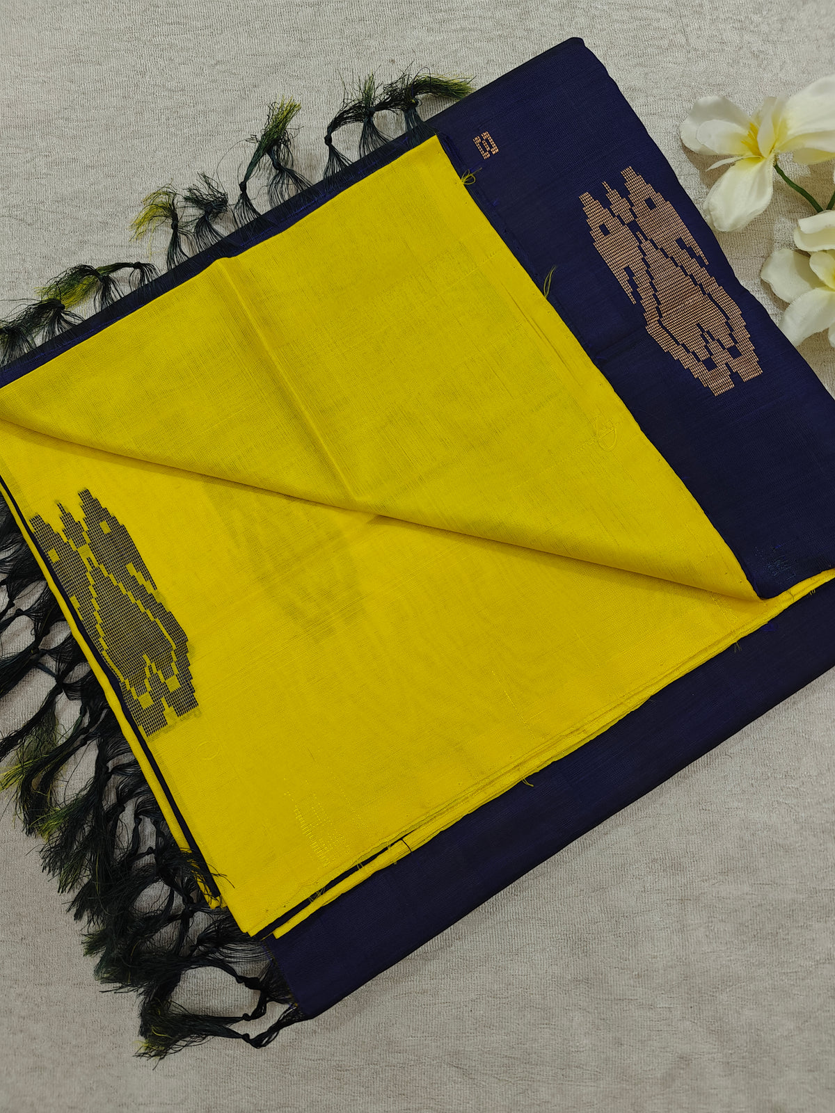 Chinnalampattu Saree- Yellow with Blue