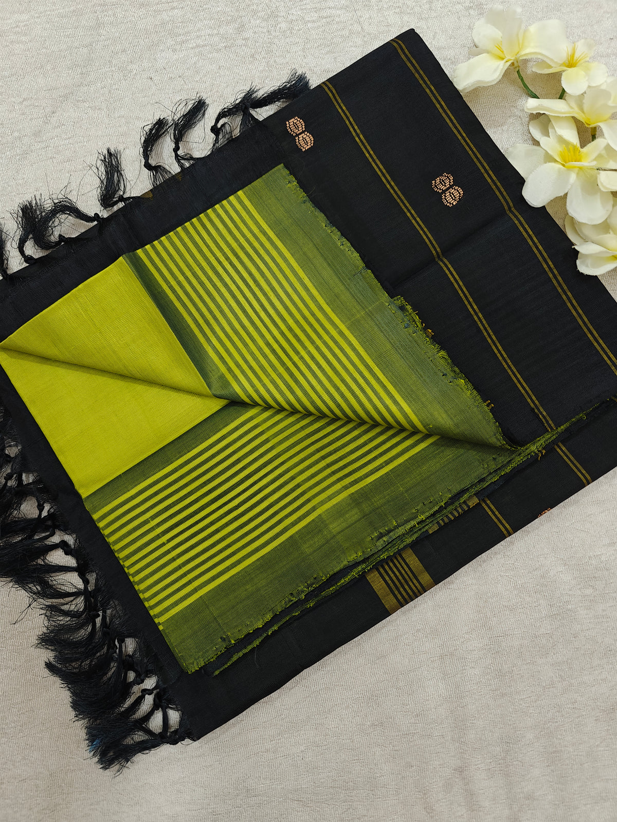 Chinnalampattu Saree- Lime Green with Black