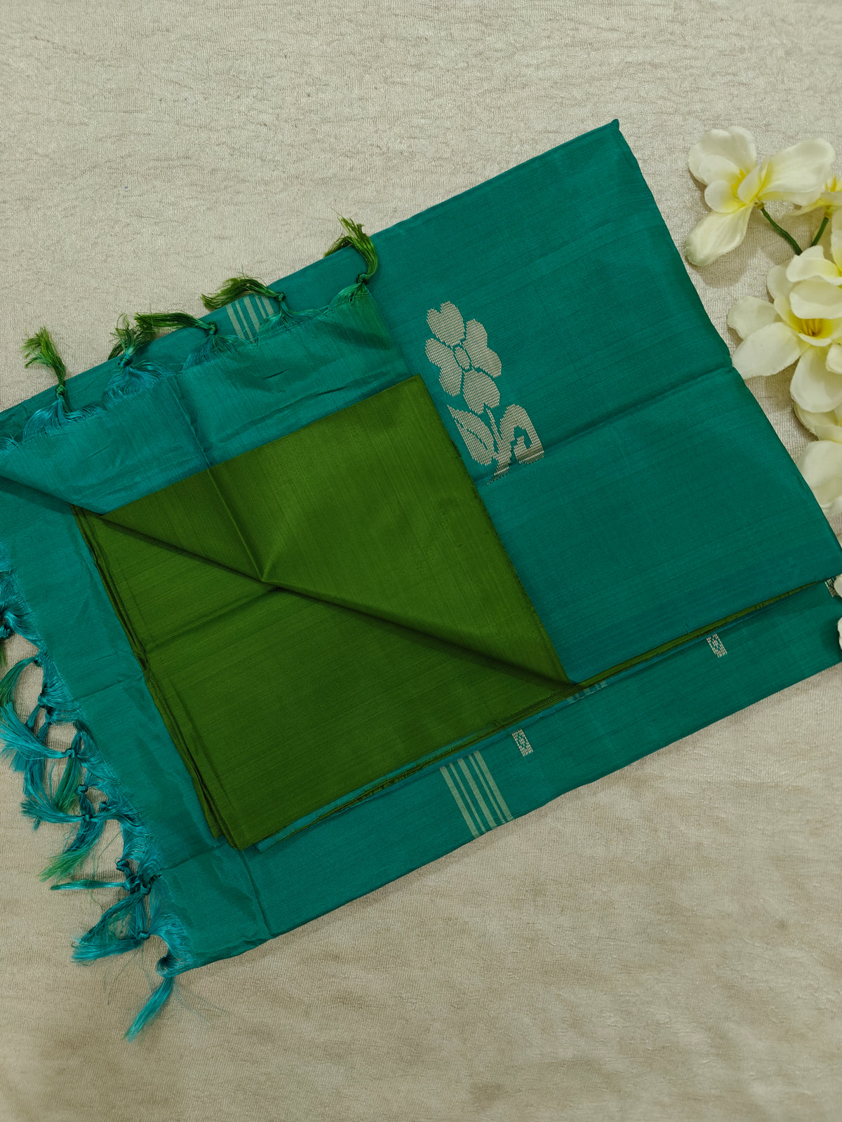 Chinnalampattu Saree- Green with Sea Green