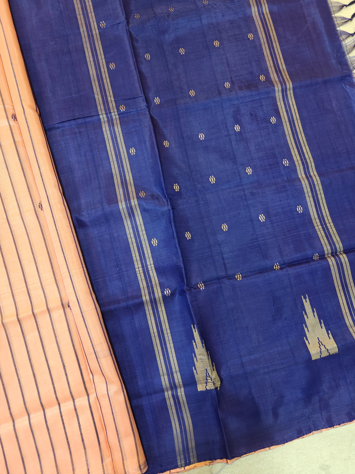Chinnalampattu Saree - Peach with Blue