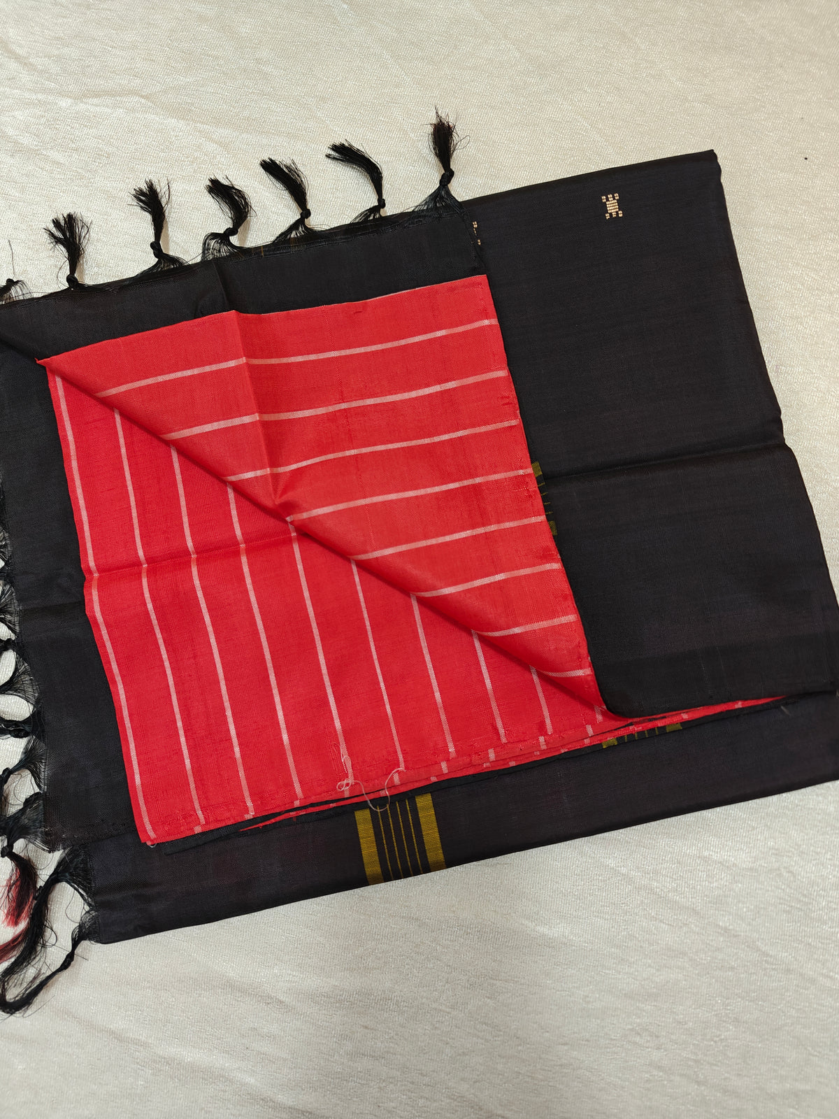 Chinnalampattu Saree - Red with Black
