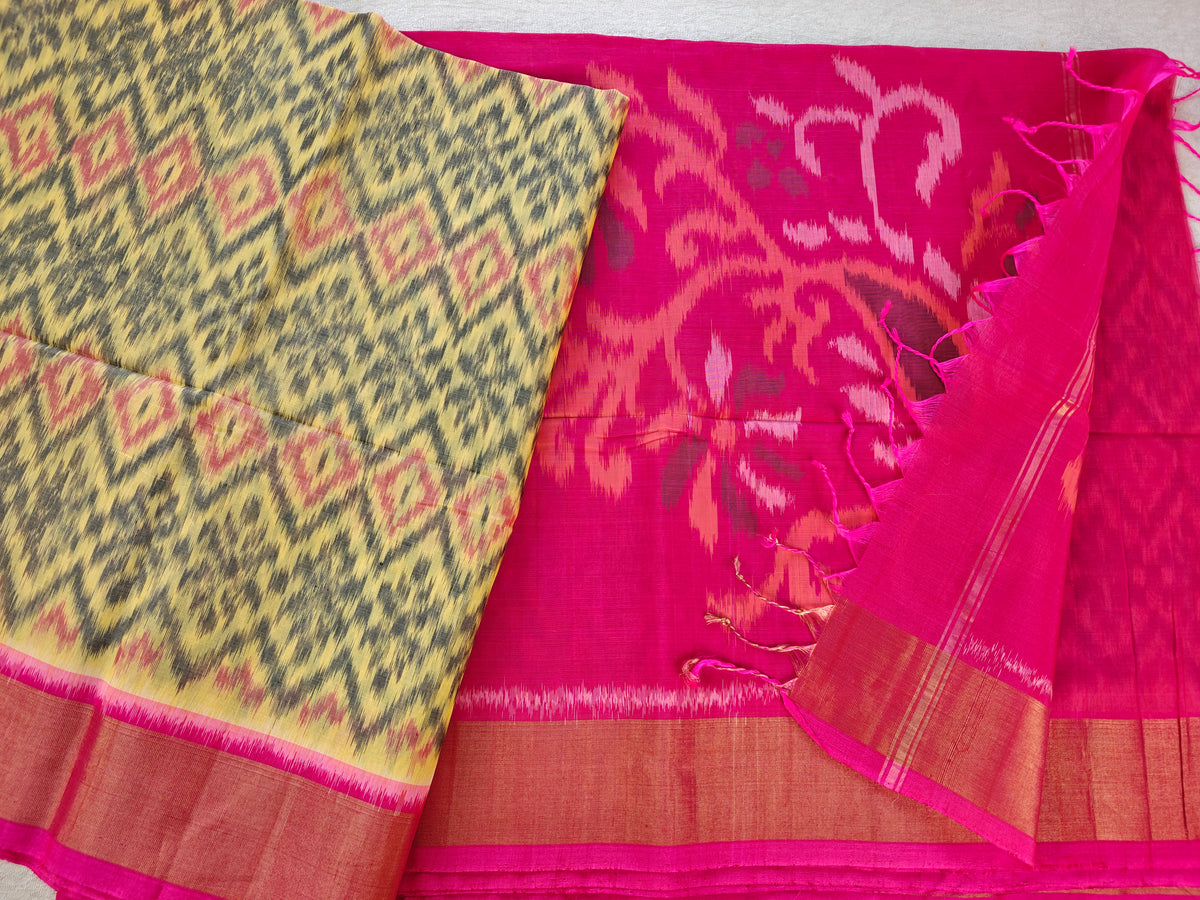 Sandal with Pink Pochampally Ikkat Silk Cotton (SICO Pattu)