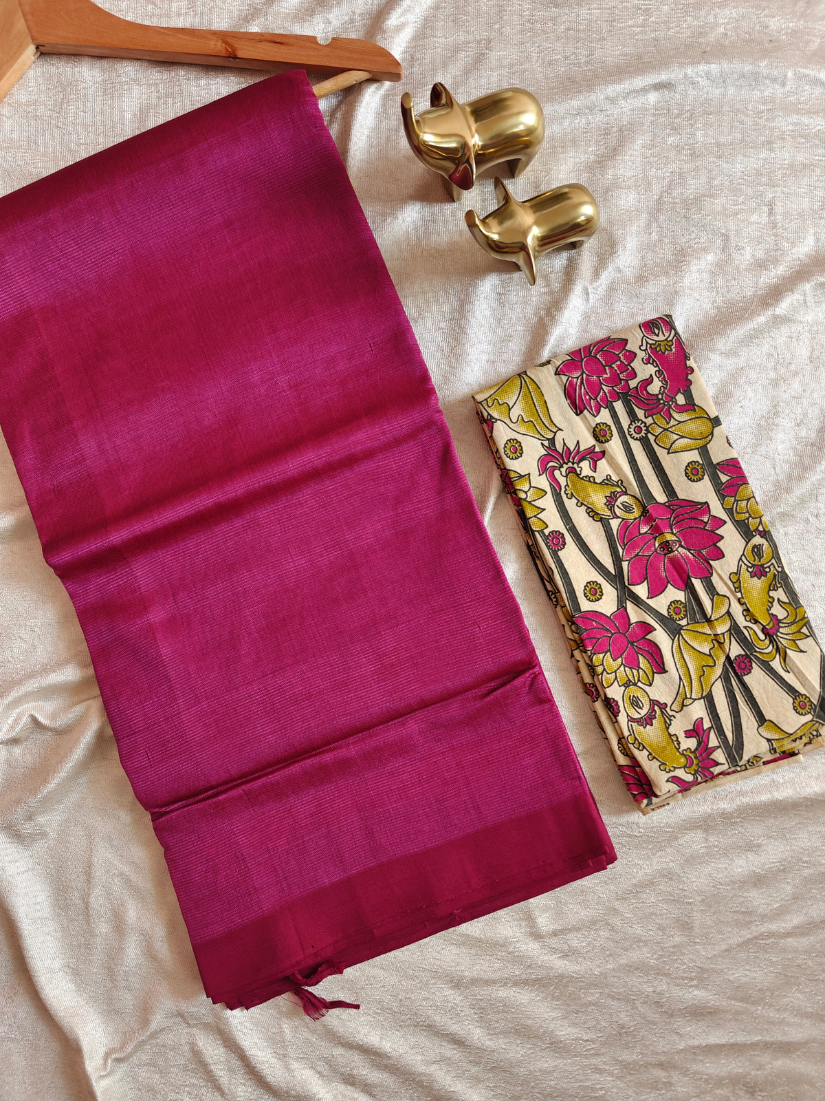 Handwoven Mangalagiri Plain Pattu Saree - Magenta Pink
