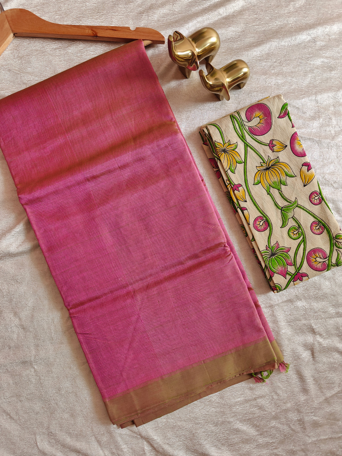 Handwoven Mangalagiri Plain Pattu Saree - Dual Shade Onion Pink with Green