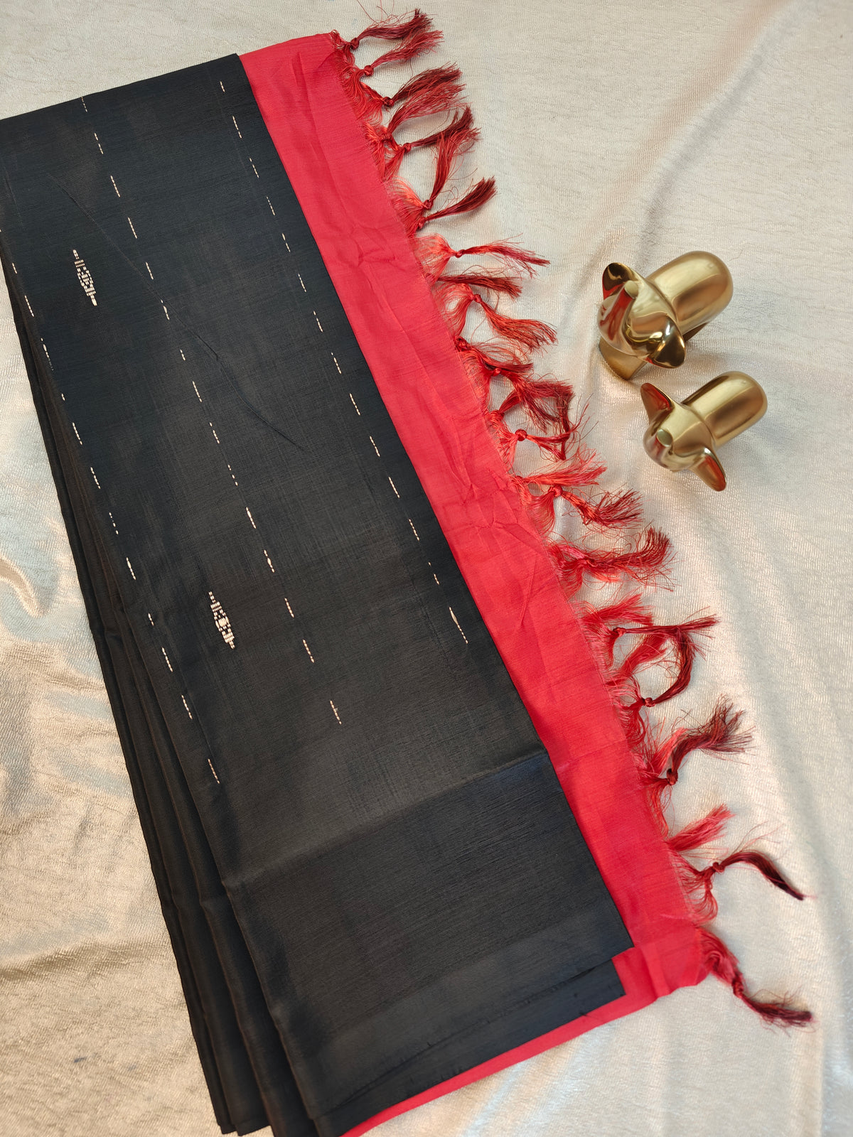 Chinnalampattu Saree - Black with Red