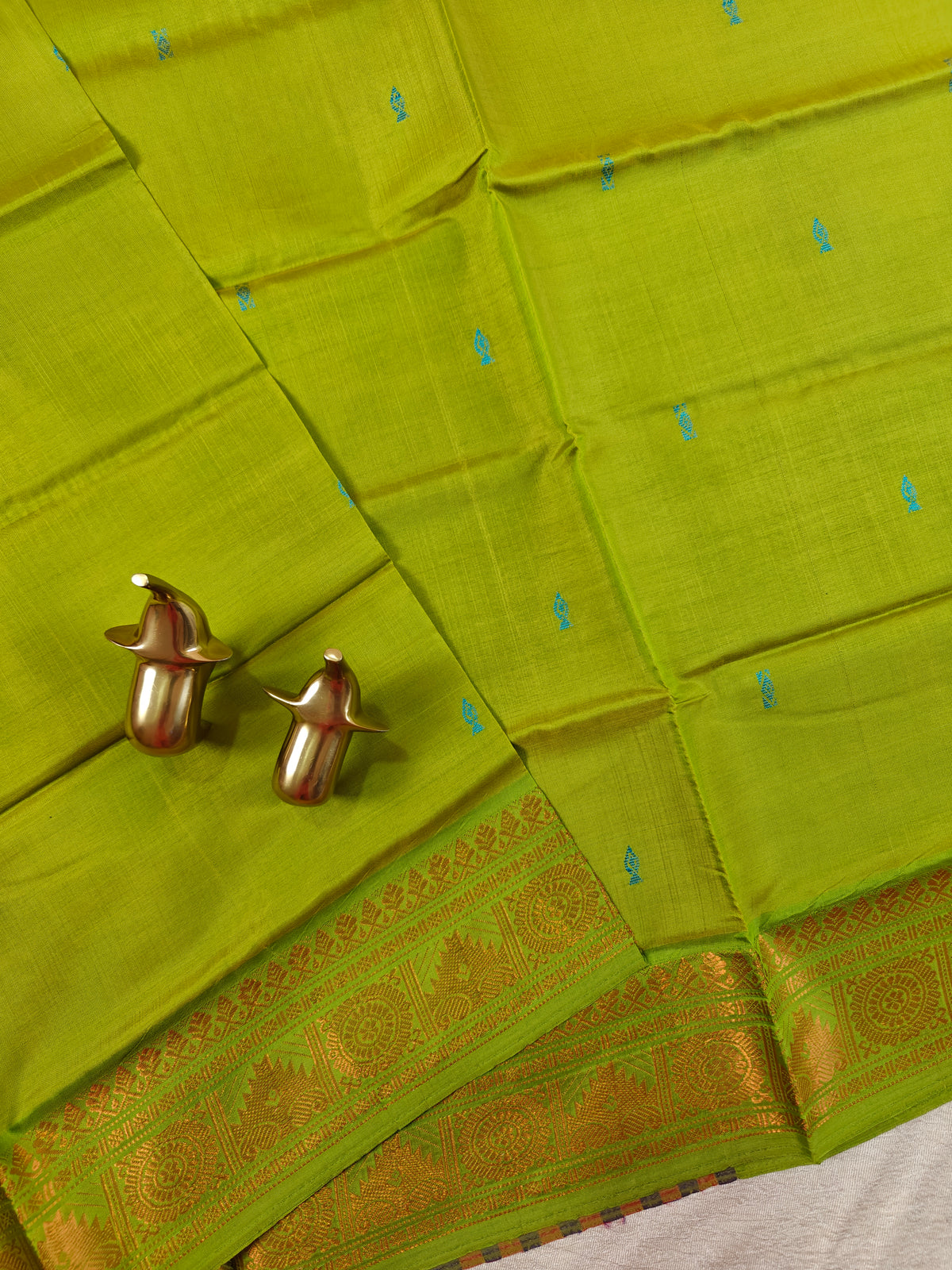 Chinnalampattu Border - Green with Dual Shade of Greenish Grey