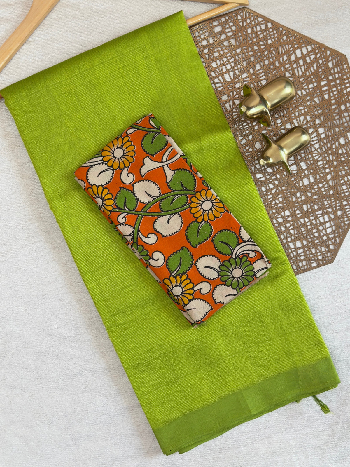 Handwoven Mangalagiri Plain Pattu Saree - Green