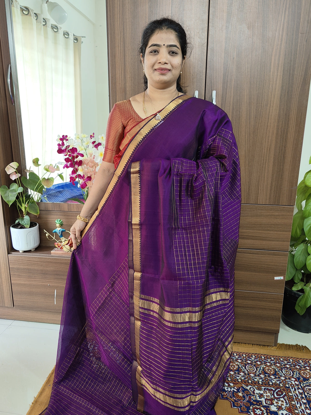 Handwoven Mangalagiri Pattu Saree with Beautiful  Small Checks - Purple