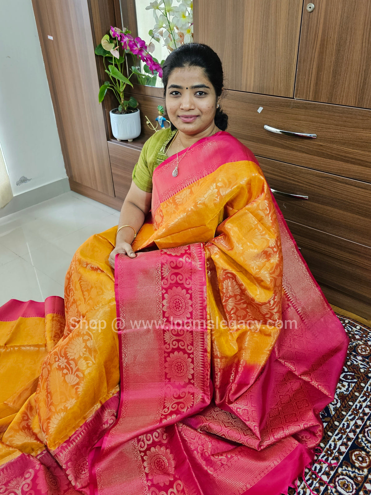 Classical Kanjivaram Pattern Full Brocade Pure Handloom Soft Silk Saree - Orange with Pink