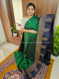 Classical Kanjivaram Pattern Pure Handloom Soft Silk Saree - Bottle Green with Navy Blue