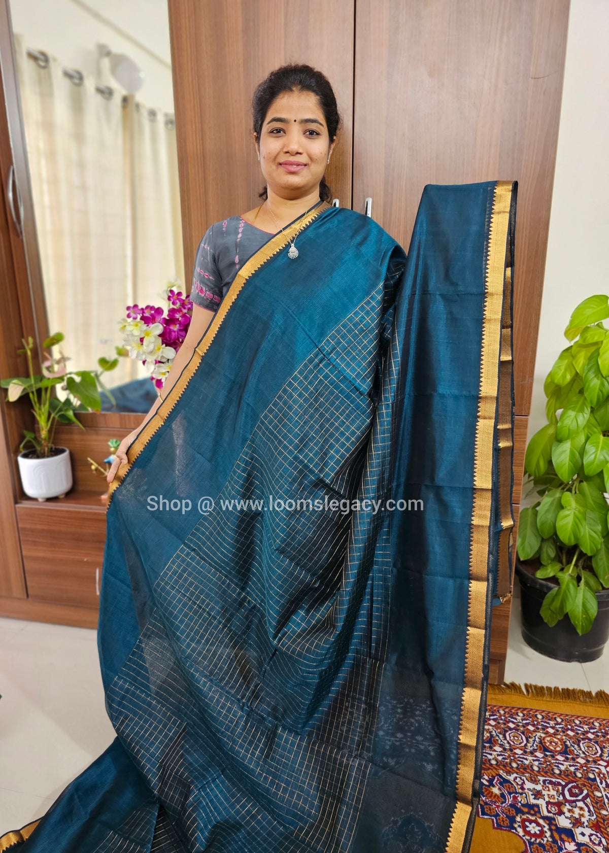 Handwoven Mangalagiri Pattu Saree with Beautiful  Small Checks - Dark Peacock Green