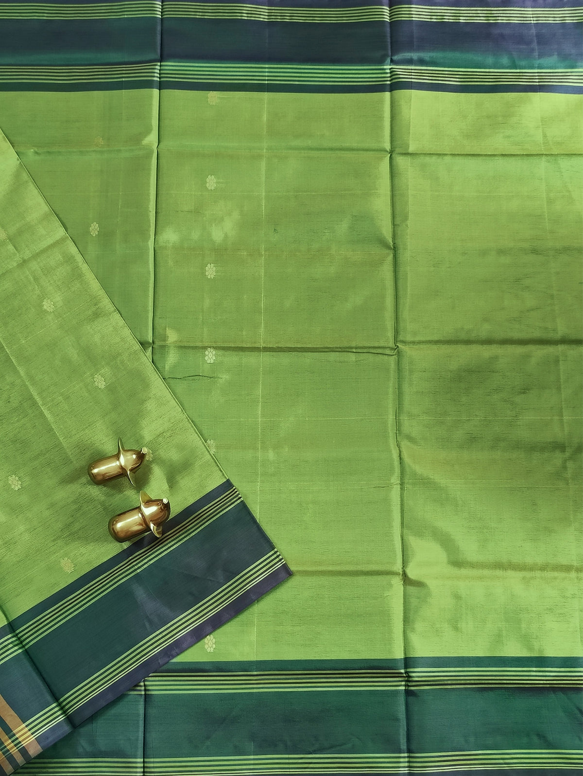 Chinnalampattu Saree - Green with Peacock Greenish Blue