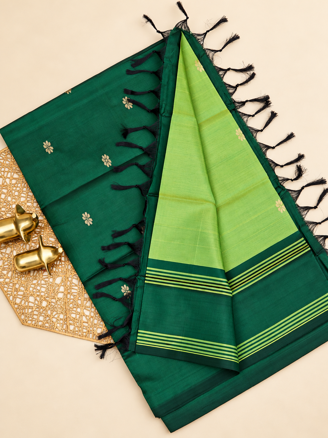 Chinnalampattu Saree - Green with Dark Green