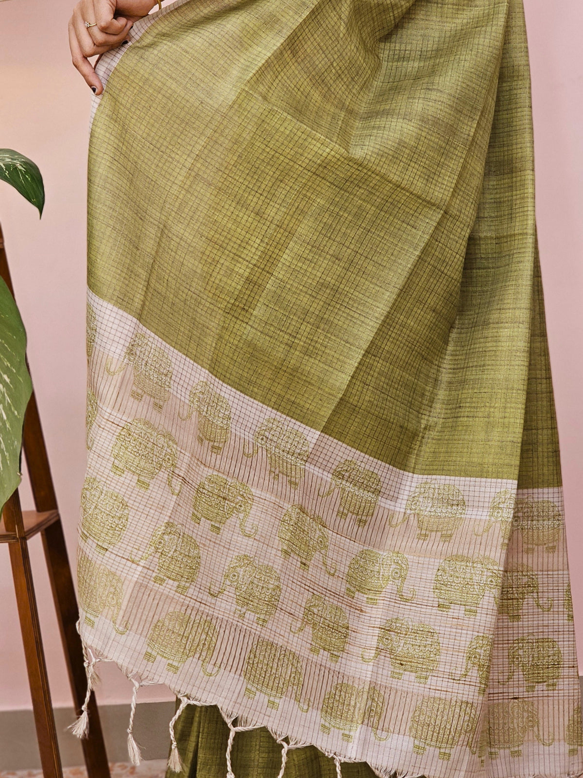 Casual Semi Tussar Checks Weave Saree - Green