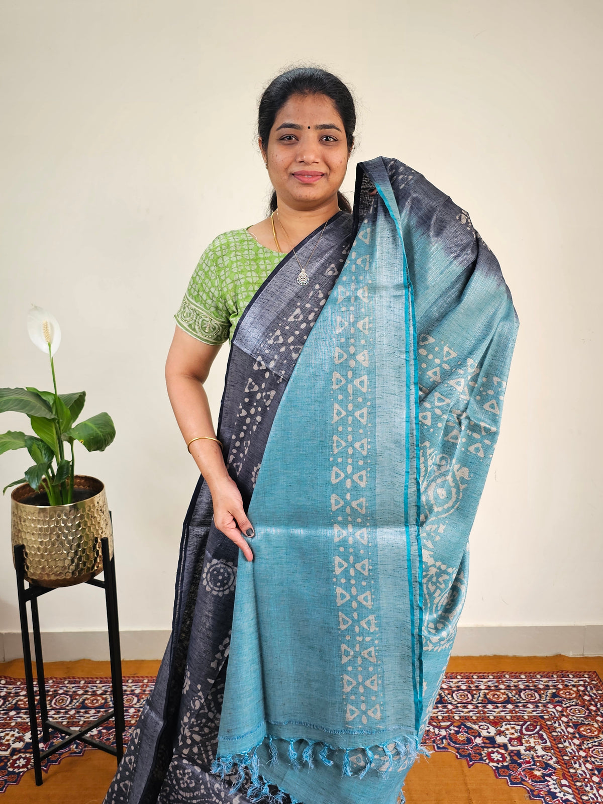 Bhagalpuri with Silver Zari Weaving Batik Print - Grey with Sea Green