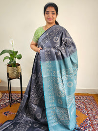 Bhagalpuri with Silver Zari Weaving Batik Print - Grey with Sea Green